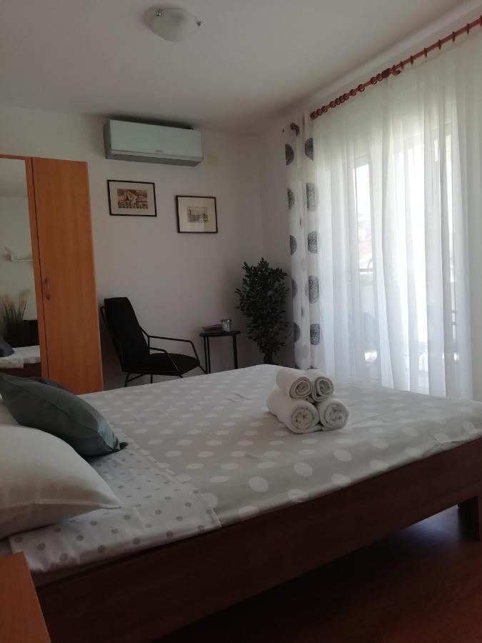 Apartments 4 Me Trogir Exterior foto